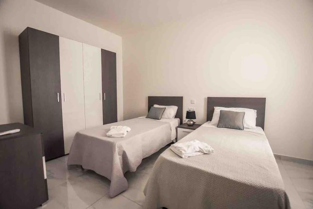Meadow View Saint Pauls Bay Flat 4 *
